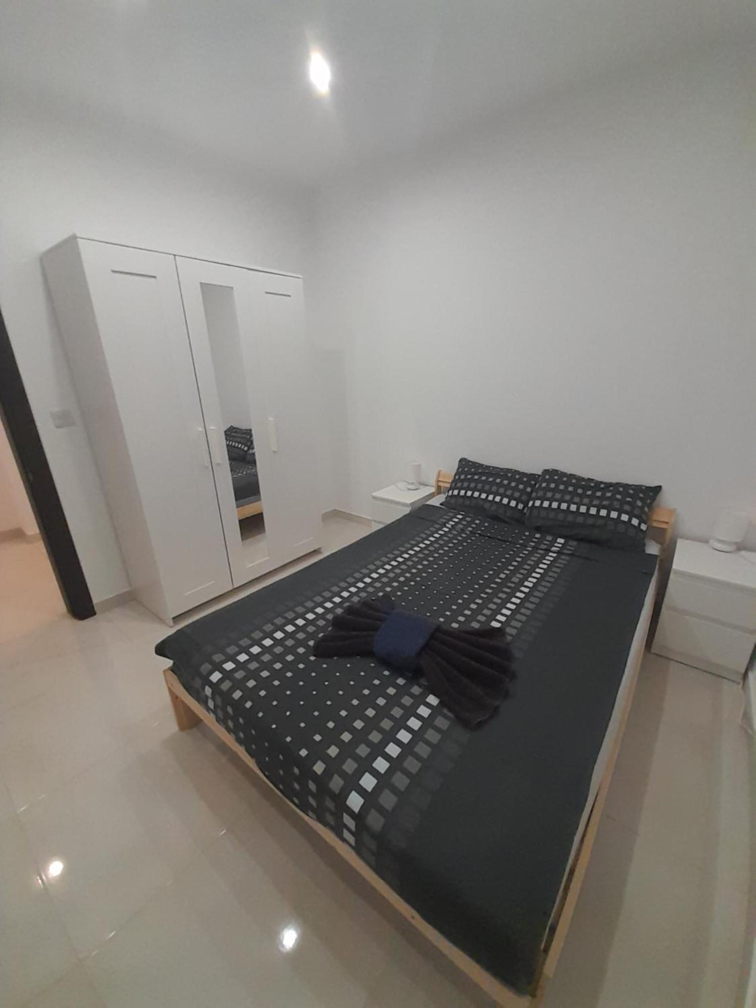 Modern 3Br Stylish Apartment With Large Balcony - Close To St Julians And St Georges Bay Is-Swieqi Zewnętrze zdjęcie